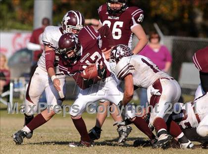 Thumbnail 1 in Benton vs. Red Bud (IHSA Class 3A First Round Playoff) photogallery.