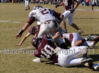 Thumbnail 1 in Benton vs. Red Bud (IHSA Class 3A First Round Playoff) photogallery.