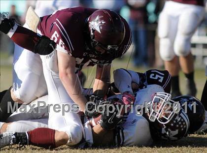 Thumbnail 3 in Benton vs. Red Bud (IHSA Class 3A First Round Playoff) photogallery.