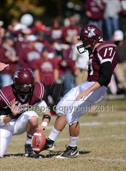 Thumbnail 3 in Benton vs. Red Bud (IHSA Class 3A First Round Playoff) photogallery.