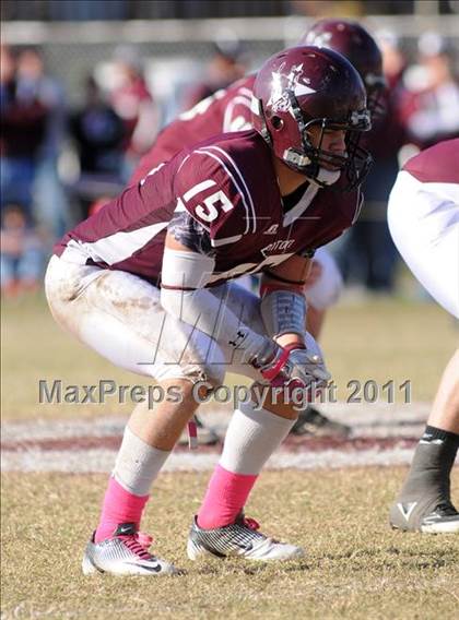 Thumbnail 2 in Benton vs. Red Bud (IHSA Class 3A First Round Playoff) photogallery.