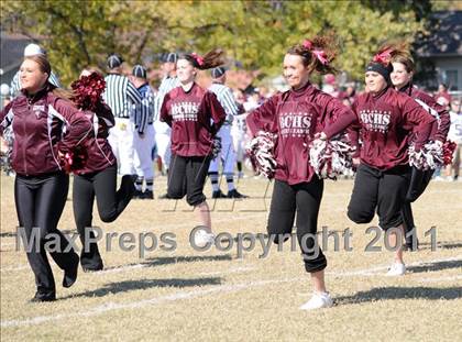 Thumbnail 2 in Benton vs. Red Bud (IHSA Class 3A First Round Playoff) photogallery.