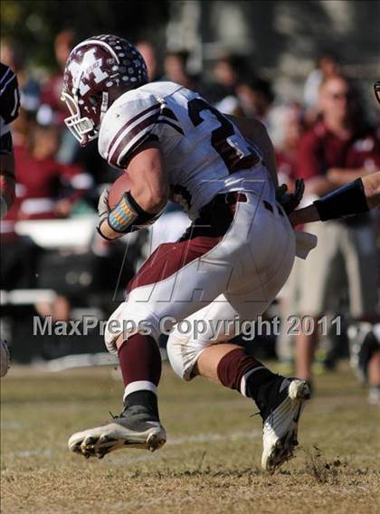Thumbnail 1 in Benton vs. Red Bud (IHSA Class 3A First Round Playoff) photogallery.
