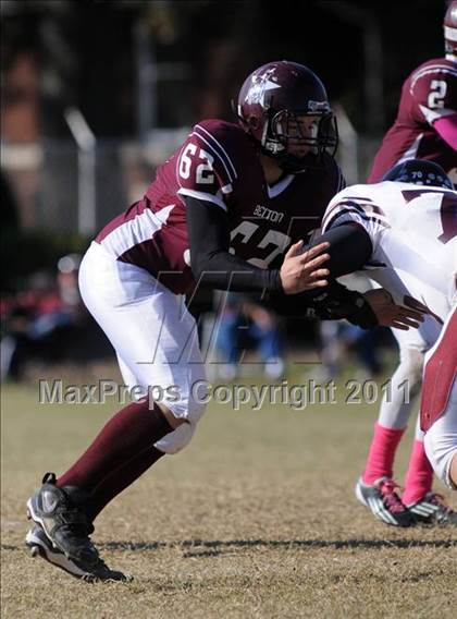 Thumbnail 3 in Benton vs. Red Bud (IHSA Class 3A First Round Playoff) photogallery.