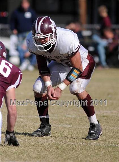 Thumbnail 1 in Benton vs. Red Bud (IHSA Class 3A First Round Playoff) photogallery.