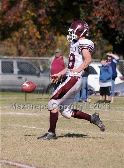 Thumbnail 1 in Benton vs. Red Bud (IHSA Class 3A First Round Playoff) photogallery.