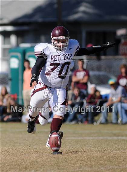 Thumbnail 2 in Benton vs. Red Bud (IHSA Class 3A First Round Playoff) photogallery.