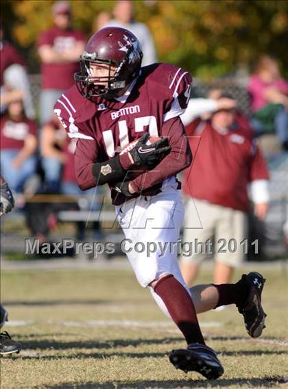 Thumbnail 1 in Benton vs. Red Bud (IHSA Class 3A First Round Playoff) photogallery.