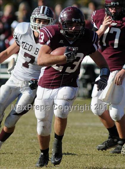 Thumbnail 2 in Benton vs. Red Bud (IHSA Class 3A First Round Playoff) photogallery.