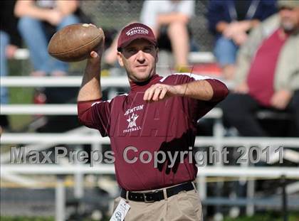 Thumbnail 1 in Benton vs. Red Bud (IHSA Class 3A First Round Playoff) photogallery.