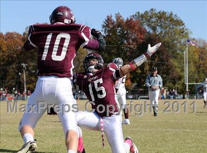 Thumbnail 2 in Benton vs. Red Bud (IHSA Class 3A First Round Playoff) photogallery.