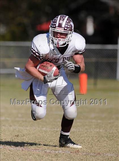 Thumbnail 1 in Benton vs. Red Bud (IHSA Class 3A First Round Playoff) photogallery.