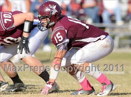 Thumbnail 3 in Benton vs. Red Bud (IHSA Class 3A First Round Playoff) photogallery.