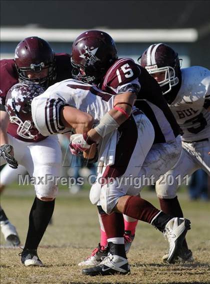 Thumbnail 2 in Benton vs. Red Bud (IHSA Class 3A First Round Playoff) photogallery.