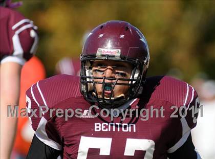 Thumbnail 1 in Benton vs. Red Bud (IHSA Class 3A First Round Playoff) photogallery.
