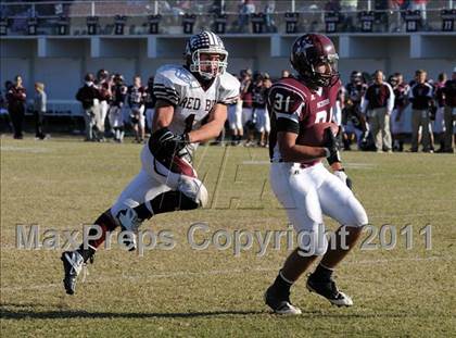 Thumbnail 1 in Benton vs. Red Bud (IHSA Class 3A First Round Playoff) photogallery.