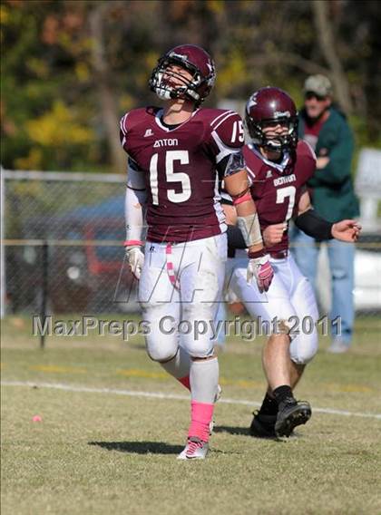 Thumbnail 1 in Benton vs. Red Bud (IHSA Class 3A First Round Playoff) photogallery.