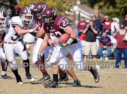 Thumbnail 1 in Benton vs. Red Bud (IHSA Class 3A First Round Playoff) photogallery.