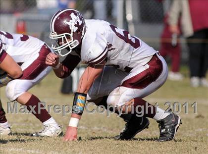 Thumbnail 2 in Benton vs. Red Bud (IHSA Class 3A First Round Playoff) photogallery.