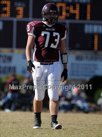 Thumbnail 1 in Benton vs. Red Bud (IHSA Class 3A First Round Playoff) photogallery.