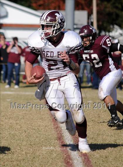 Thumbnail 3 in Benton vs. Red Bud (IHSA Class 3A First Round Playoff) photogallery.