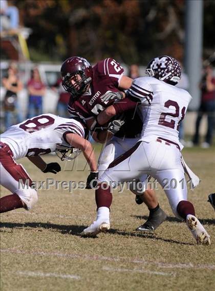 Thumbnail 2 in Benton vs. Red Bud (IHSA Class 3A First Round Playoff) photogallery.