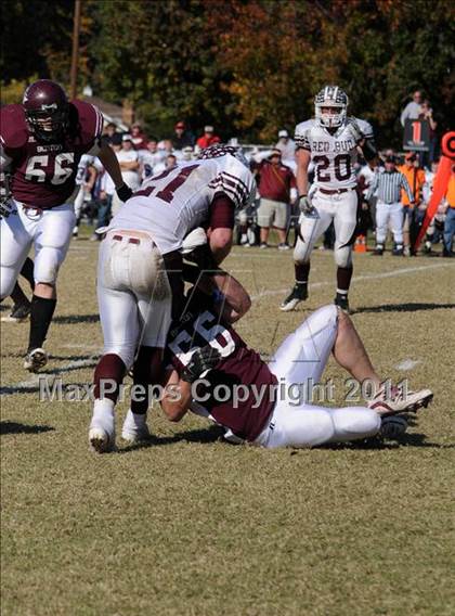 Thumbnail 2 in Benton vs. Red Bud (IHSA Class 3A First Round Playoff) photogallery.