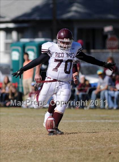 Thumbnail 3 in Benton vs. Red Bud (IHSA Class 3A First Round Playoff) photogallery.