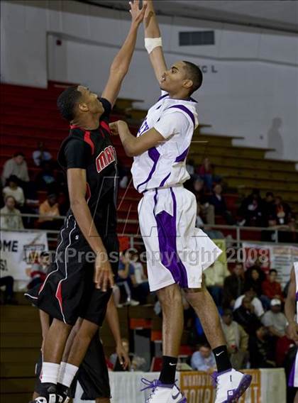 Thumbnail 1 in Arlington Martin vs Houston Wheatley (Whataburger Basketball Tournament) photogallery.