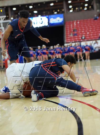 Thumbnail 2 in Findlay Prep vs. Bishop Gorman (Big City Showdown) photogallery.