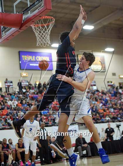Thumbnail 3 in Findlay Prep vs. Bishop Gorman (Big City Showdown) photogallery.