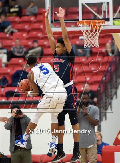 Thumbnail 3 in Findlay Prep vs. Bishop Gorman (Big City Showdown) photogallery.