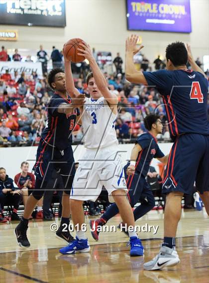 Thumbnail 2 in Findlay Prep vs. Bishop Gorman (Big City Showdown) photogallery.
