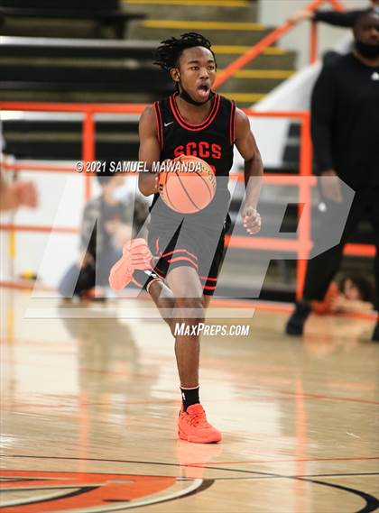 Thumbnail 1 in Beverly Hills vs Santa Clarita Christian (The Beverly Hills Basketball Tournament) photogallery.