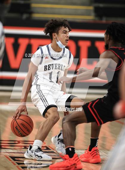 Thumbnail 2 in Beverly Hills vs Santa Clarita Christian (The Beverly Hills Basketball Tournament) photogallery.
