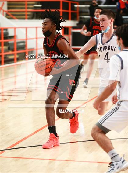 Thumbnail 3 in Beverly Hills vs Santa Clarita Christian (The Beverly Hills Basketball Tournament) photogallery.