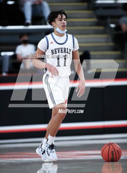 Thumbnail 2 in Beverly Hills vs Santa Clarita Christian (The Beverly Hills Basketball Tournament) photogallery.
