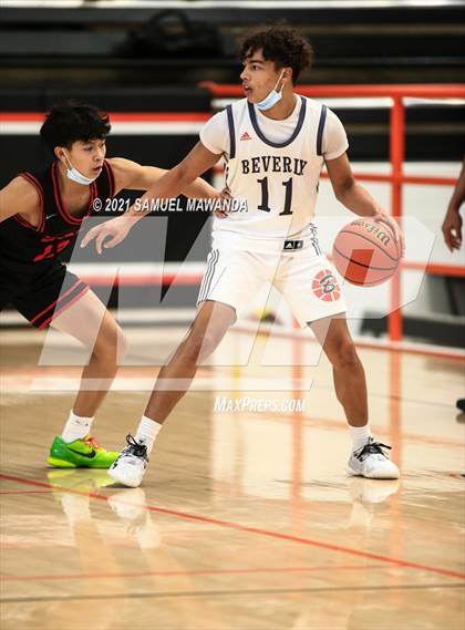 Thumbnail 3 in Beverly Hills vs Santa Clarita Christian (The Beverly Hills Basketball Tournament) photogallery.