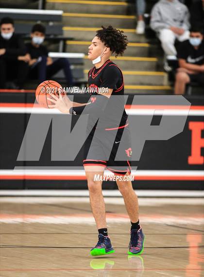 Thumbnail 3 in Beverly Hills vs Santa Clarita Christian (The Beverly Hills Basketball Tournament) photogallery.