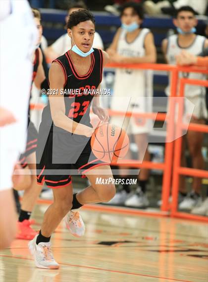 Thumbnail 1 in Beverly Hills vs Santa Clarita Christian (The Beverly Hills Basketball Tournament) photogallery.
