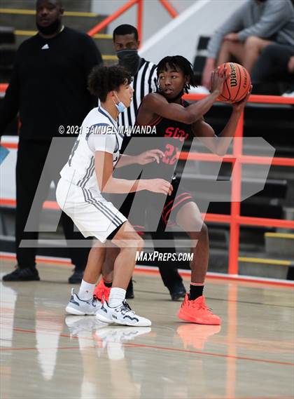 Thumbnail 3 in Beverly Hills vs Santa Clarita Christian (The Beverly Hills Basketball Tournament) photogallery.