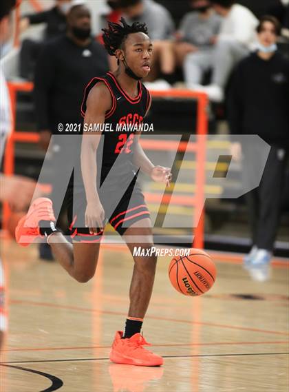Thumbnail 2 in Beverly Hills vs Santa Clarita Christian (The Beverly Hills Basketball Tournament) photogallery.