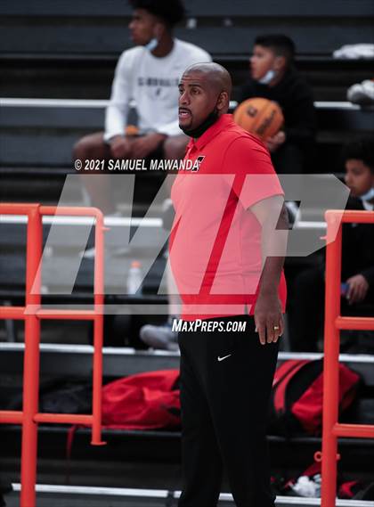 Thumbnail 3 in Beverly Hills vs Santa Clarita Christian (The Beverly Hills Basketball Tournament) photogallery.