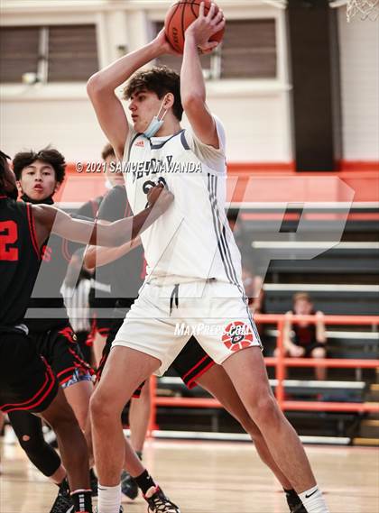 Thumbnail 2 in Beverly Hills vs Santa Clarita Christian (The Beverly Hills Basketball Tournament) photogallery.