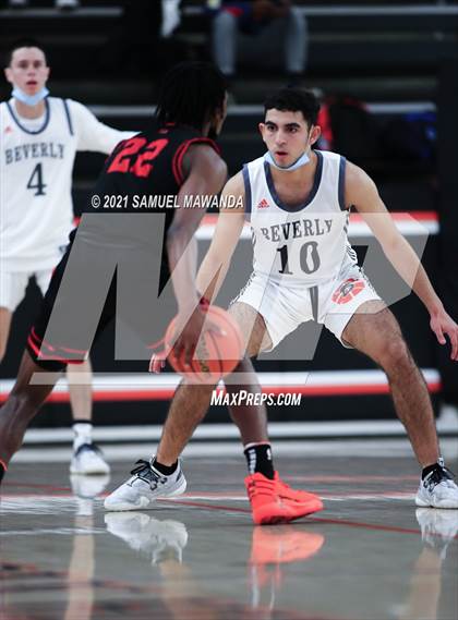 Thumbnail 3 in Beverly Hills vs Santa Clarita Christian (The Beverly Hills Basketball Tournament) photogallery.