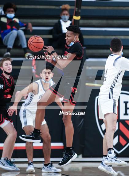Thumbnail 1 in Beverly Hills vs Santa Clarita Christian (The Beverly Hills Basketball Tournament) photogallery.