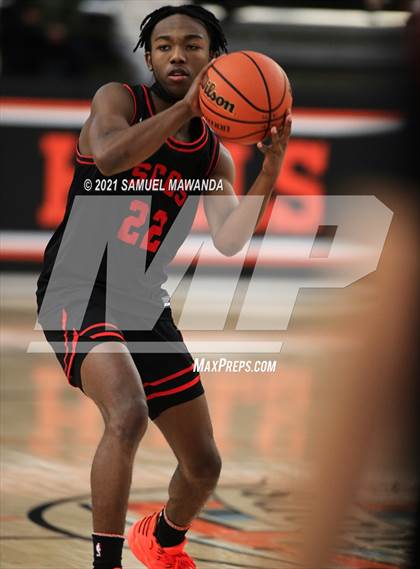 Thumbnail 2 in Beverly Hills vs Santa Clarita Christian (The Beverly Hills Basketball Tournament) photogallery.