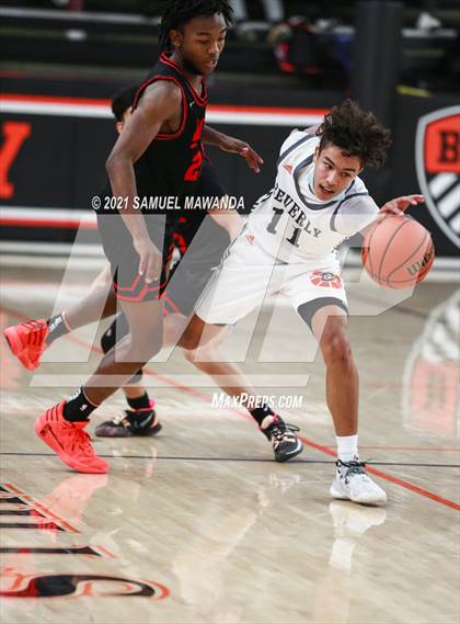 Thumbnail 2 in Beverly Hills vs Santa Clarita Christian (The Beverly Hills Basketball Tournament) photogallery.