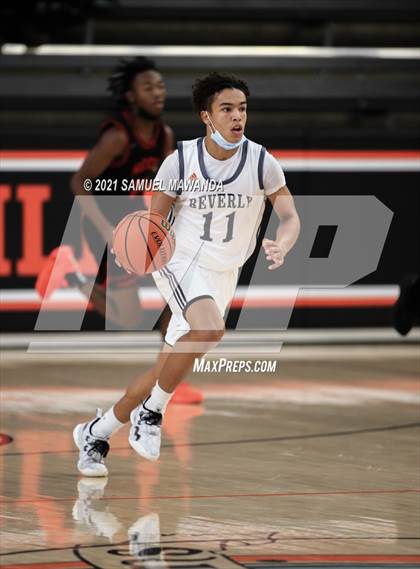 Thumbnail 2 in Beverly Hills vs Santa Clarita Christian (The Beverly Hills Basketball Tournament) photogallery.