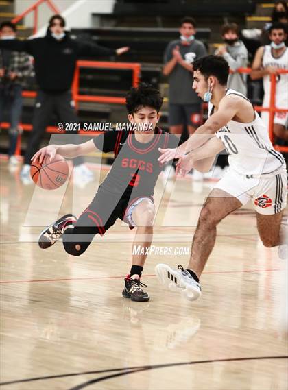Thumbnail 2 in Beverly Hills vs Santa Clarita Christian (The Beverly Hills Basketball Tournament) photogallery.